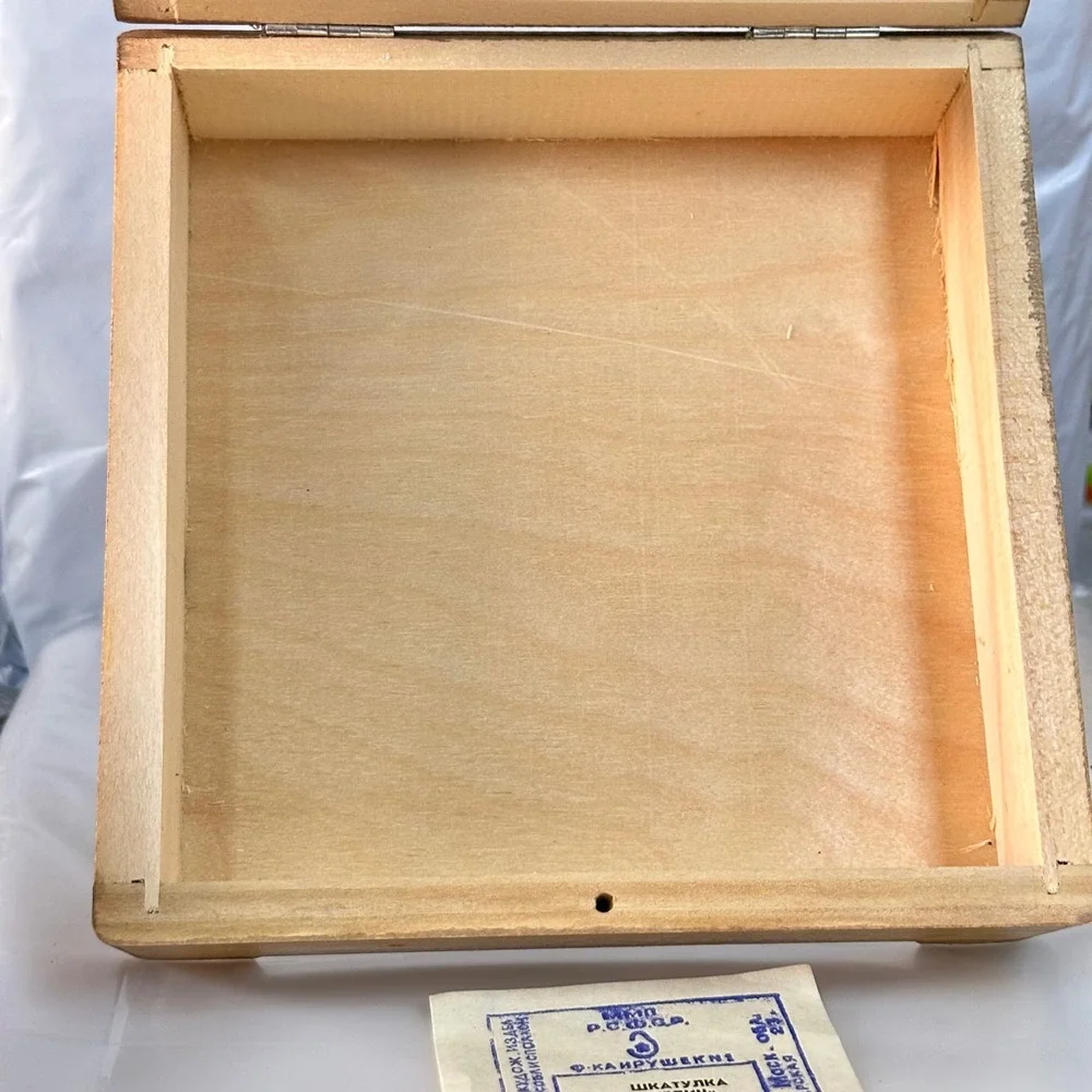 Vintage Russian‎ Wood Jewelry Box Uglich Cathedral Multicolor Folk Art Excellent